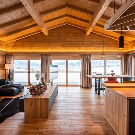 木屋 Zwei Sonnen *